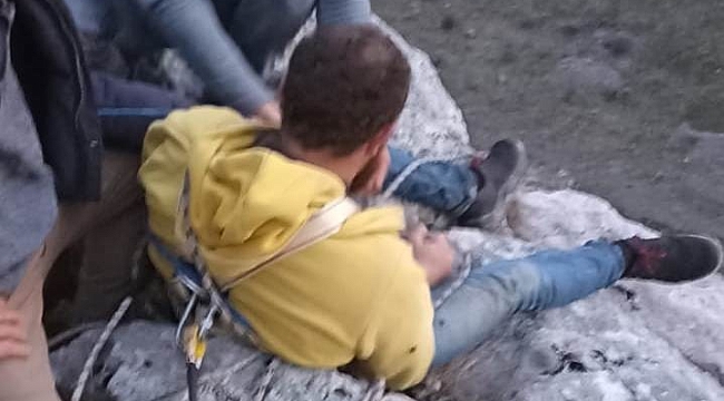 Yüz metre yüksekte mahsur kaldı 