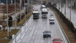 Sağanak yağış etkili oluyor