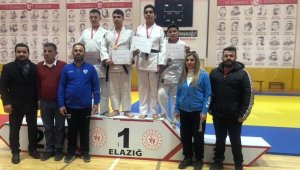 Tekme ve yumrukları Türkiye Şampiyonluğu için vurdu