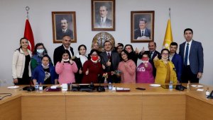 Down sendromlu çocuklar Rektör Kızılay'ın konuğu oldu