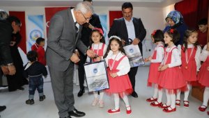 Öğrencilerin coşkulu gösterisi Başkan Güder'i duygulandırdı