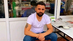 Babası oğlunu odasında ölü buldu