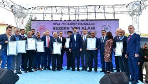 Bakan Kurum, Özal Mahallesi rezerv alanı tapu teslim törenine katıldı