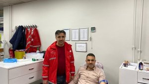 Kan stoku azaldı Kızılay şube başkanı kan bağışında bulundu