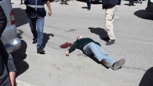 Alacak verecek meselesi kanlı bitti: 1 yaralı