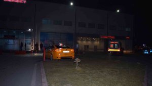 Bıçaklı kavga: 2 kişi yaralandı 