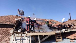 Malatya'da çatı yangını