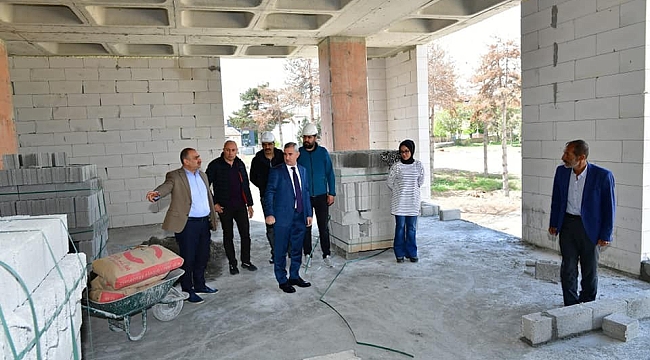 Çınar yeni belediye binası inşaatını inceledi