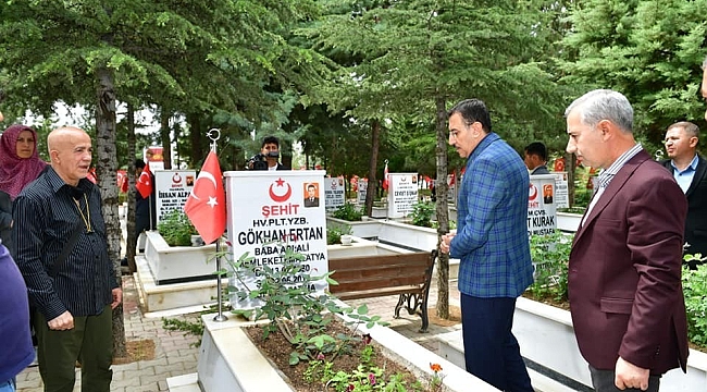 Tüfenkci ile Çınar'dan şehitlik ziyareti