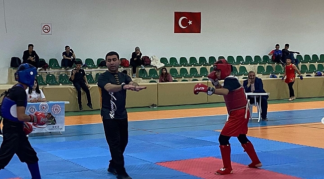 Turgut Özal kung fu şampiyonası