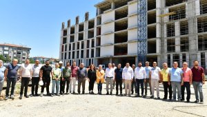 Çınar işçilerle bir araya geldi