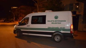 Arkadaşlık kurmak istediği kızın babasını öldürdü