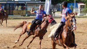 Atlı Cirit gösterisi büyük ilgi gördü