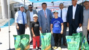 Çiftçilere silajlık mısır tohumu dağıtıldı