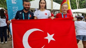 Malatyalı yüzücülerde dünya ikinciliği sevinci