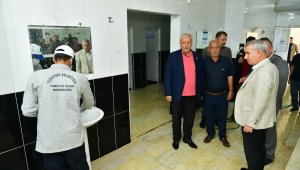 Yeşilyurt'ta camilere temizlik