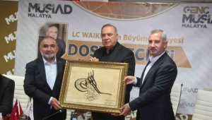 İş adamı Vahap Küçük, 'Dost Meclisi'nin konuğu oldu