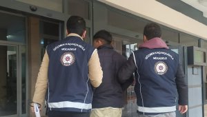 Göçmen kaçakçılığına: 3 tutuklama