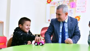 Başkan Çınar, özel çocuklarla bir araya geldi