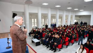 Başkan Çınar'dan öğrencilere tavsiyeler