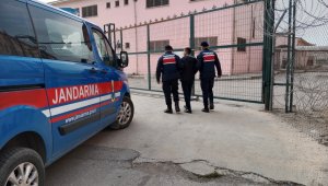Malatya'da 13 yıl cezası bulunan hırsız jandarma operasyonu ile yakalandı