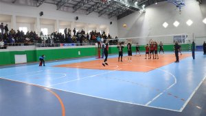 Malatya'da okullar arasında düzenlenen voleybol şampiyonası tamamlandı