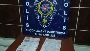 Market çalışanının örnek hareketi