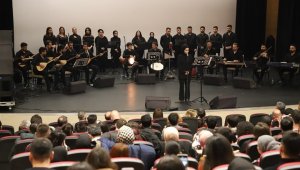 Üniversite öğrencilerinden konser