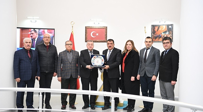 Başkan Gürkan: "Tabiplerimize minnet ve şükran borçluyuz"