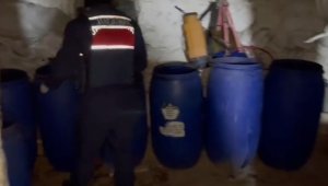 Sahte içki imalathanesine şafak baskını