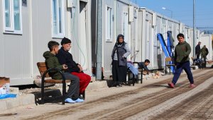 Beydağı konteyner kentte oturma bankları kuruldu