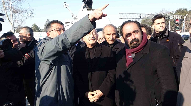 Kılıçdaroğlu, yıkılan Hayat Sitesi'nde incelemede bulundu
