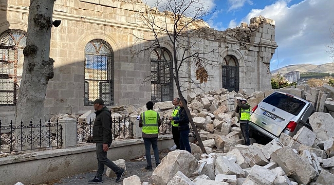 Depremde yıkılan asırlık Teze Cami restore edilecek 