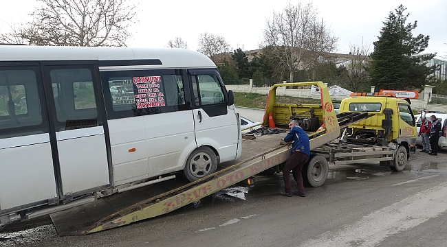 Malatya'da iki minibüs çarpıştı: 1 yaralı 