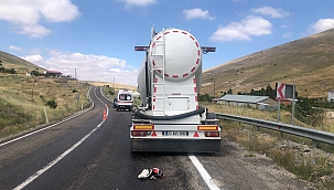 Tırla çarpışan motosiklet sürücüsü öldü