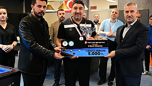 Bilardo Turnuvasında ödüller dağıtıldı 