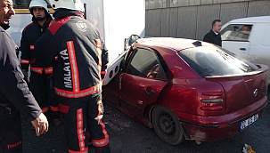 Kontrolden çıkan otomobil çarptığı araca ok gibi saplandı 