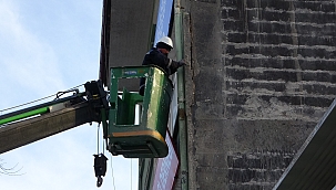 Depremde Malatya'da bazı evlerin dış cephelerinde ayrışmalar oldu 