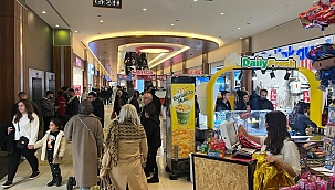 Malatyalılar bayram alışverişini alışverişini yaptı, çocuklar eğlendi 