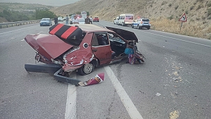 Kontrolden çıkan araç bariyerlere çarptı: 2 yaralı 