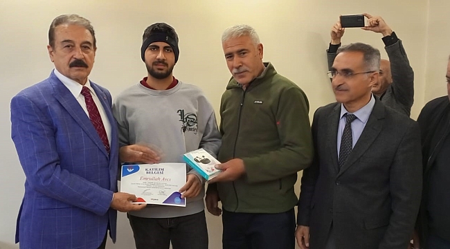 Psiko-sosyal destek çalışmalarına katılan çıraklara sertifika verildi 