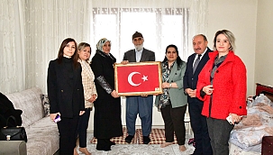 Vali Yavuz'un Eşi Selda Yavuz, Battalgazi'deki Şehit Ailelerini Ziyaret Etti 