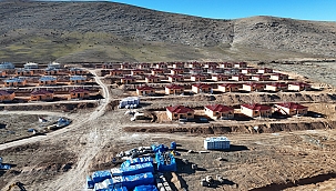 Akçadağ Keklikpınarı'nda 2 ayda 60 afet konutu inşa edildi 