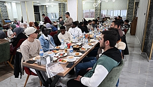 Kültürleri buluşturan iftar programı 