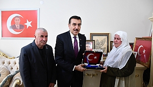 Tüfenkci şehit ailelerini ziyaret etti