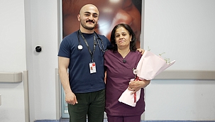 Hekim oğuldan ebe anneye duygulandıran sürpriz 