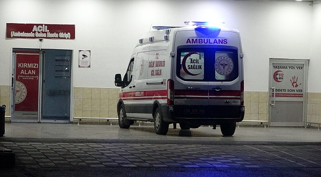 Malatya'da işçi servisi şarampole devrildi: 2 ölü, 10 yaralı 