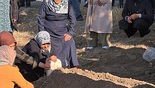 Elazığ'da eşi tarafından öldürülen kadın Malatya'da toprağa verildi