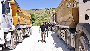 Akçadağ'da 6 kilometrelik grup yolunda çalışmalar sürüyor 