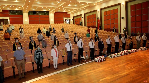 "44 ülkeden öğrenci mezun oldu"